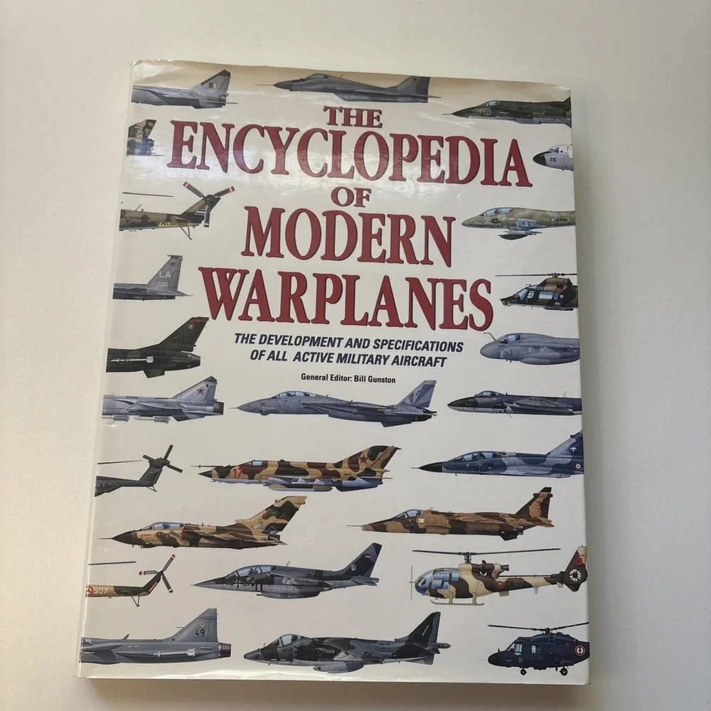 The Encyclopedia of Modern Warplanes Bill Gunston Hardcover Military Aircraft